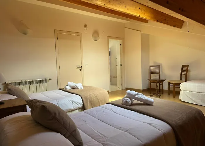 Internacional * サリア